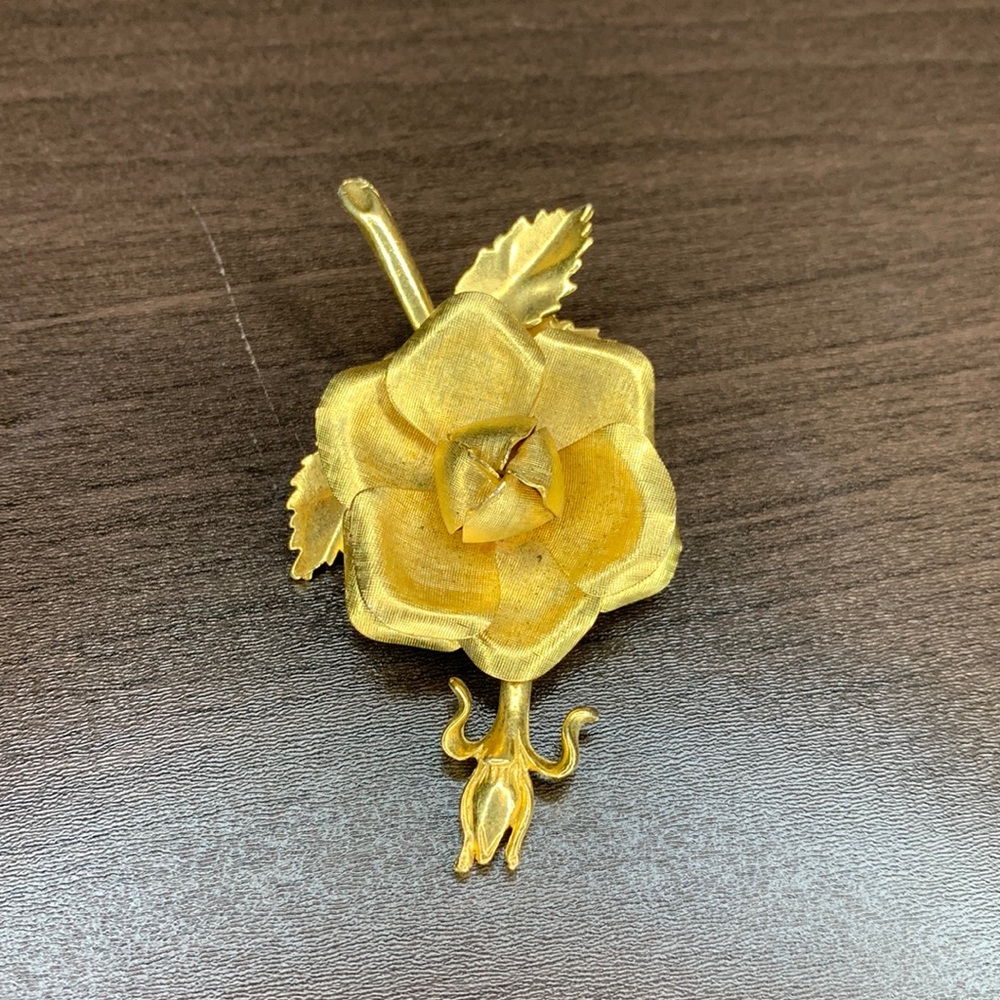 Brooche Rose Gold Pin